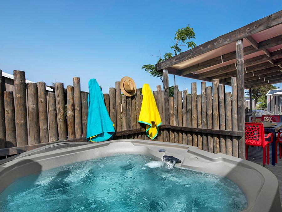 Mobilhome 6 personnes - Gamme TRIO Premium avec Jacuzzi 0