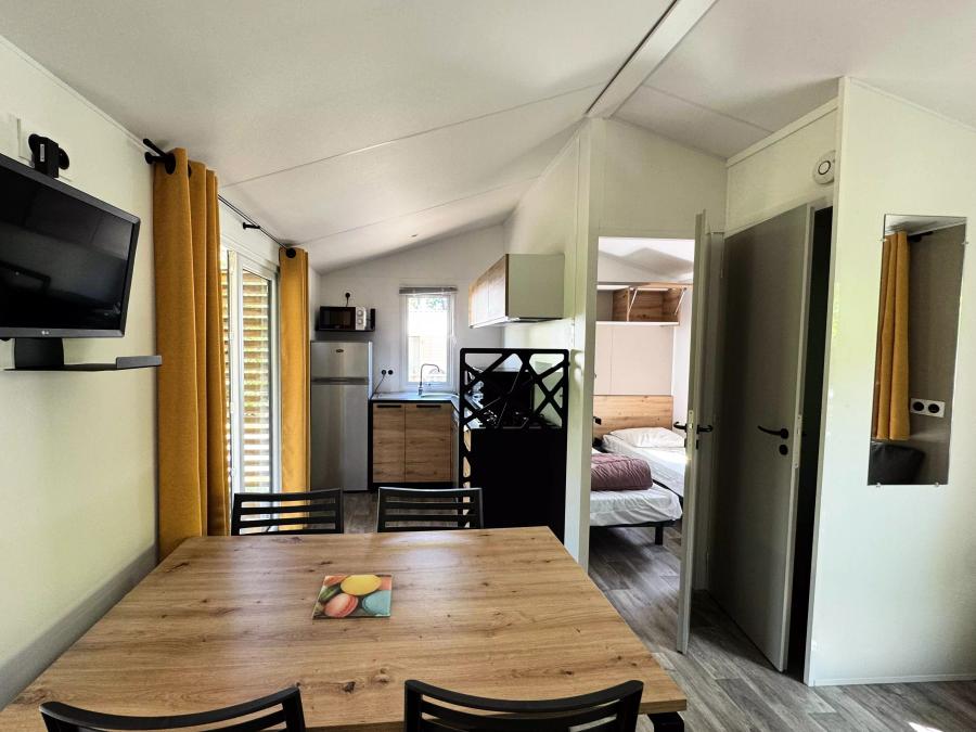 Mobilhome 4 personnes - Authentique 3 Pièces 4 Personnes Climatisé + TV 1