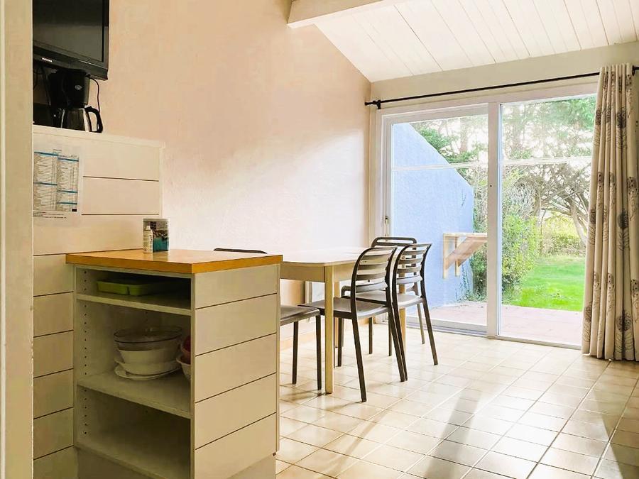 Studio 4 personnes - TV - PLANCHA 5