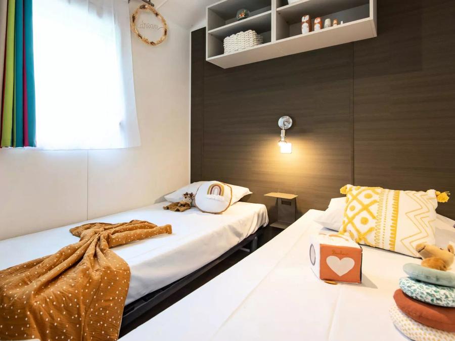 Mobilhome 6 personnes - 4 pièces 6 Personnes + TV 4