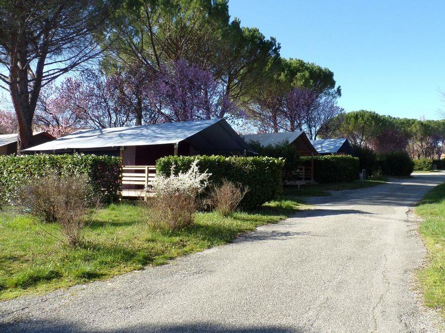 Tente 5 personnes - FREE FLOWER sans sanitaires ni arrivee d'eau 0