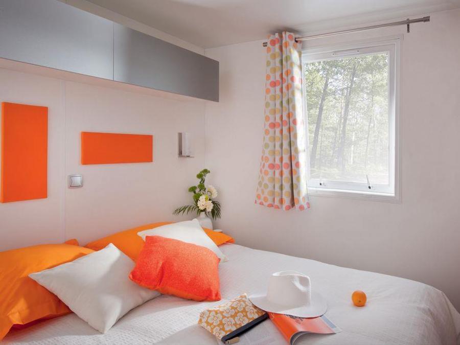 Mobilhome 2 personnes - Confort 18m² 1 chambre + terrasse couverte + climatisation + TV 3