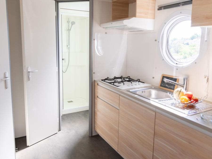 Mobilhome 4 personnes - Loggia Confort 24 m² 2 chambres + terrasse couverte + TV 2