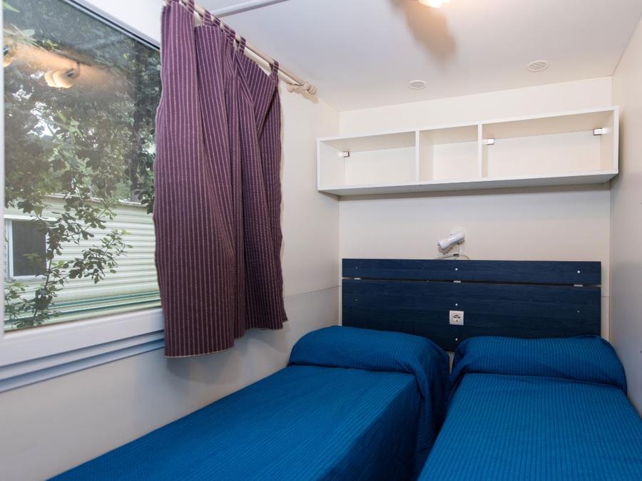 Mobilhome 4 personnes - GIGLIO (inclus : piscine, salle de sport et service plage) 2