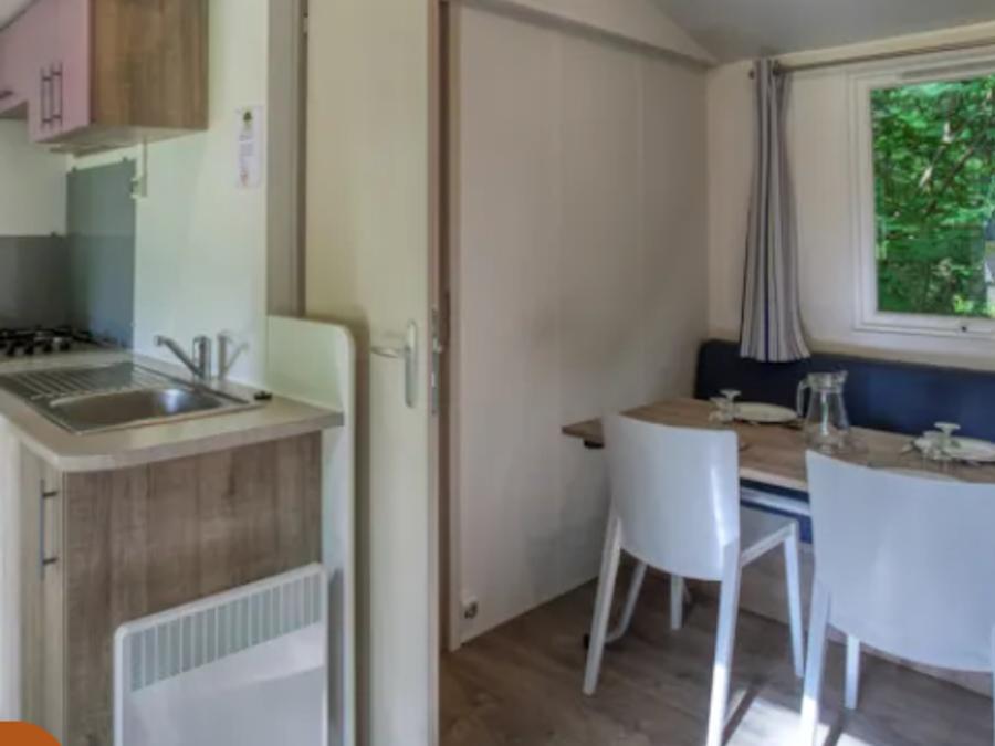 Mobilhome 6 personnes - Mobil-Home Confort 32m² Malaga - 3 chambres + Terrasse couverte, clim, TV, Lave-vaisselle 6 pers 1