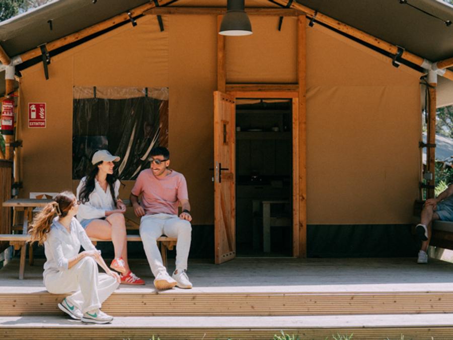 Tente en toile et en bois 5 personnes - Glamping Safari 0