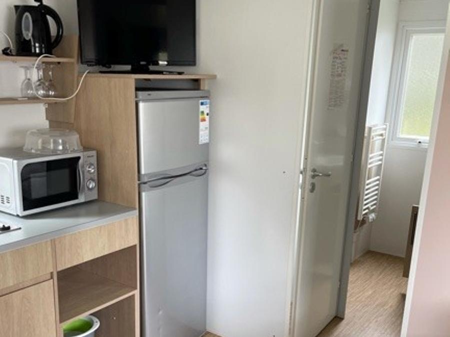 Mobilhome 4 personnes - Confort 24m² - 2 chambres - Grande terrasse - TV 2