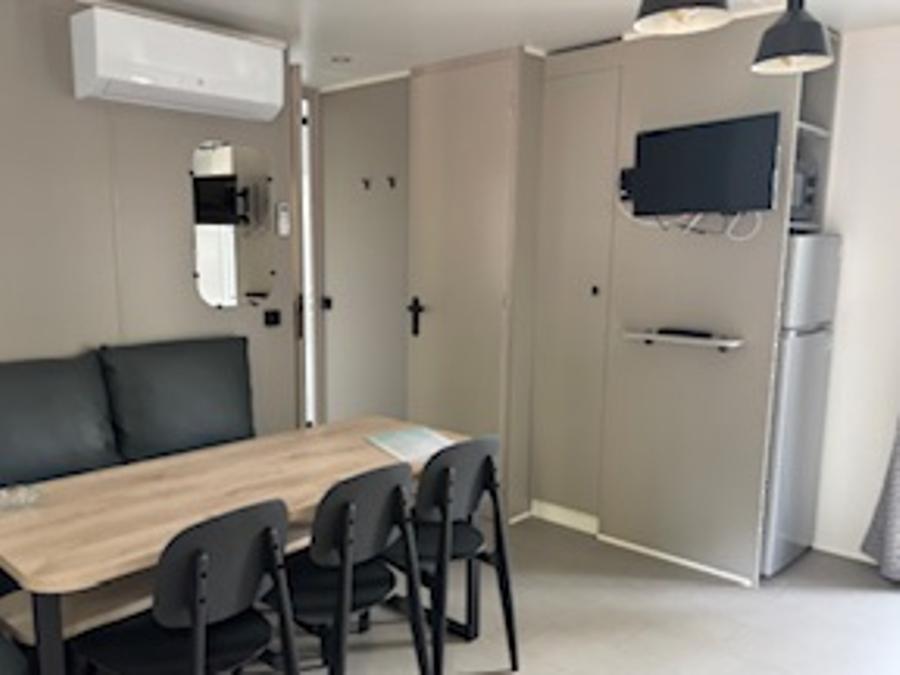 Mobilhome 6 personnes - NEW // Homeflower Premium CLIM 35m² (3 chambres) + terrasse semi-couverte + TV + draps + serviettes 6 pers. 12