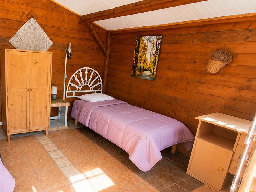 Chalet 2 personnes - Petit Chalet bois dortoir (sans cuisine, ni eau) 3