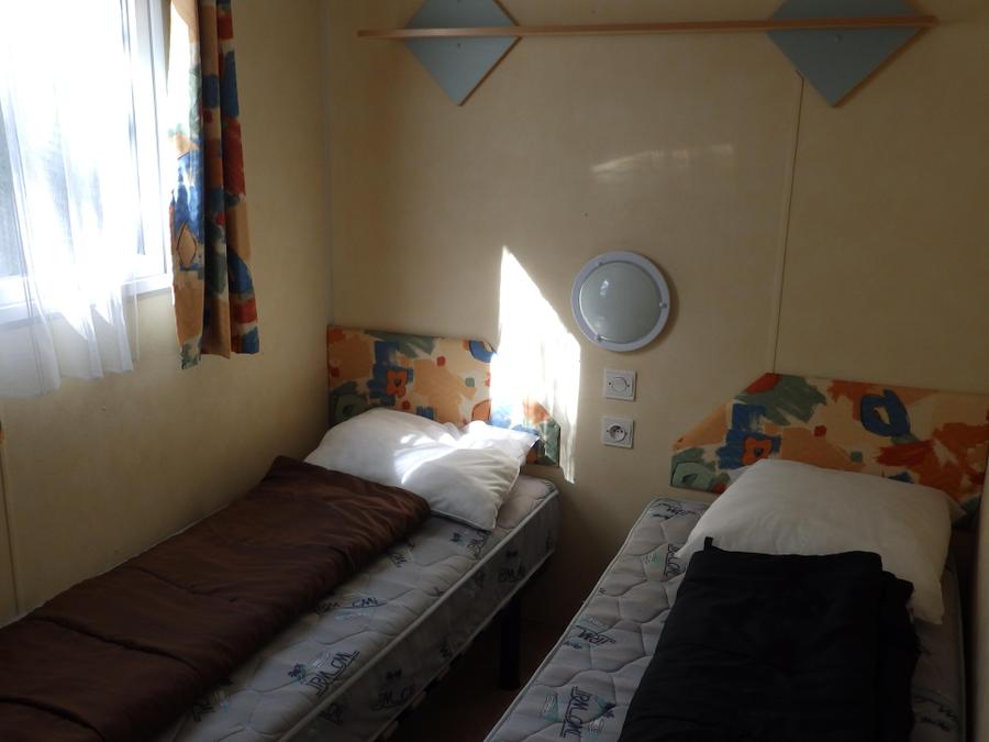 Mobilhome 4 personnes - TITANIA 2000 2