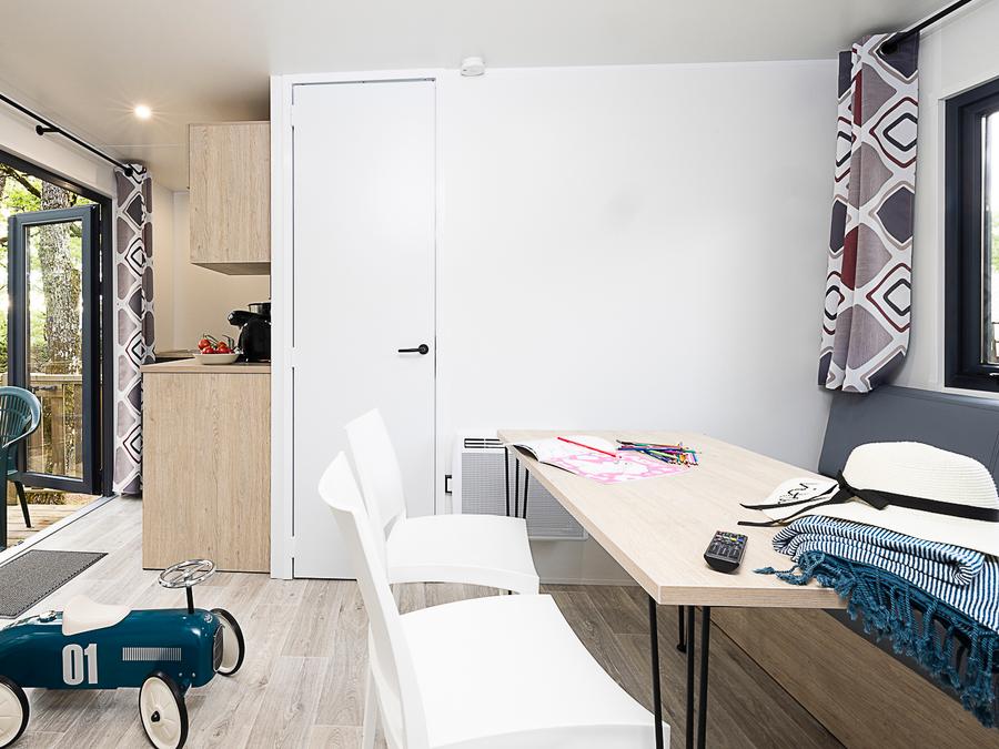 Mobilhome 4 personnes - Confort Rocamadour - TV - 2 chambres - terrasse couverte 3