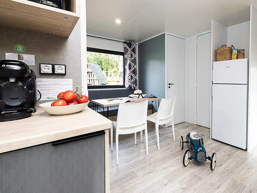 Mobilhome 4 personnes - Confort Rocamadour - TV - 2 chambres - terrasse couverte 2