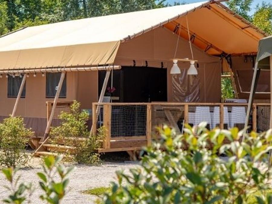 Lodge 6 personnes - Glamping Lodge PREMIUM RIVER 38m² - 3 chambres - TV - clim - terrasse couverte - vue rivière 0
