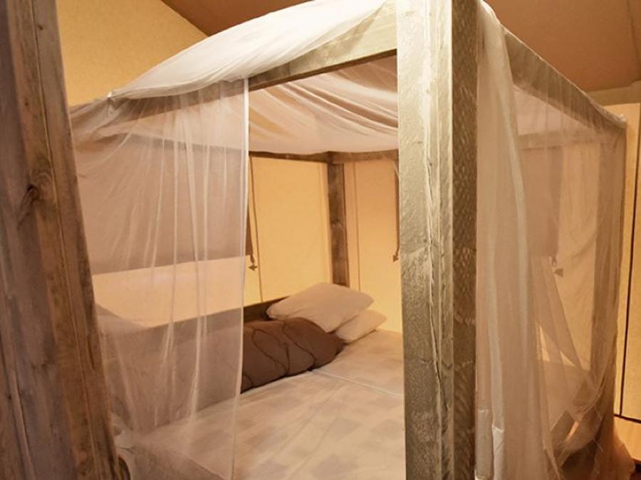 Tente en toile et en bois 5 personnes - Tente Glamping 2 6