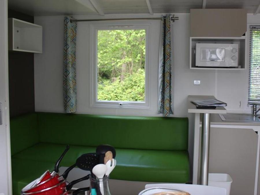 Mobilhome 6 personnes - Confort 33m² avec terrasse couverte 3 chambres +TV 1