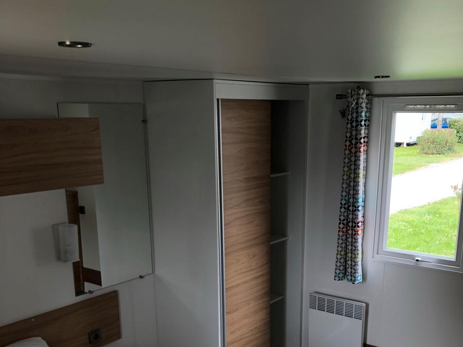 Mobilhome 4 personnes - Confort 27m² PMR 2 chambres dont terrasse + TV 3