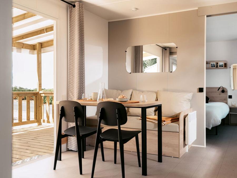 Mobilhome 4 personnes - Confort 27m² PMR 2 chambres dont terrasse + TV 7
