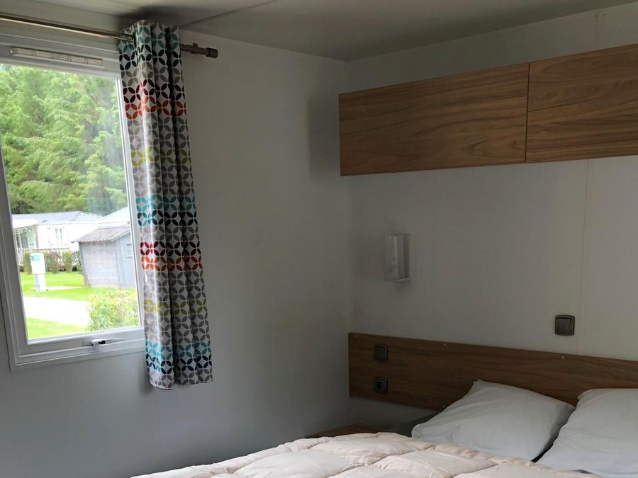Mobilhome 4 personnes - Confort 27m² PMR 2 chambres dont terrasse + TV 4