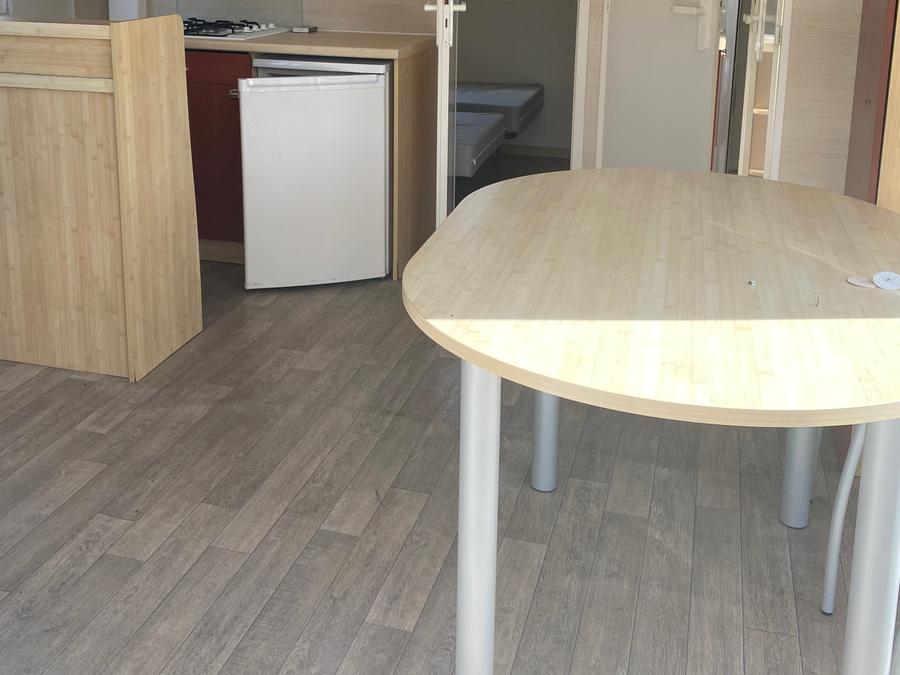 Mobilhome 4 personnes - Standard 27m² dont terrasse 2 chambres + TV 1