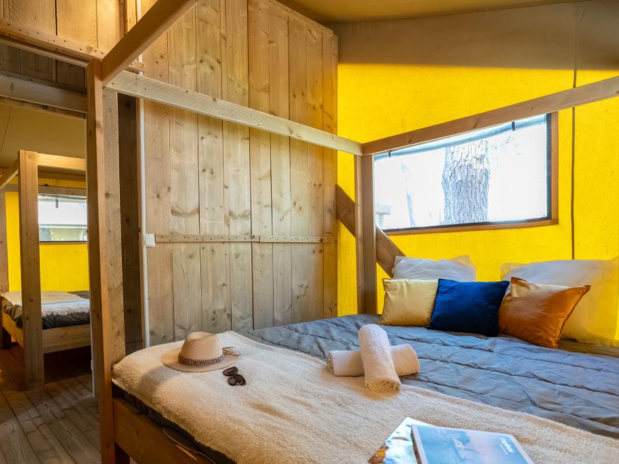 Tente en toile et en bois 8 personnes - ECOLUXE - 3 chambres 12