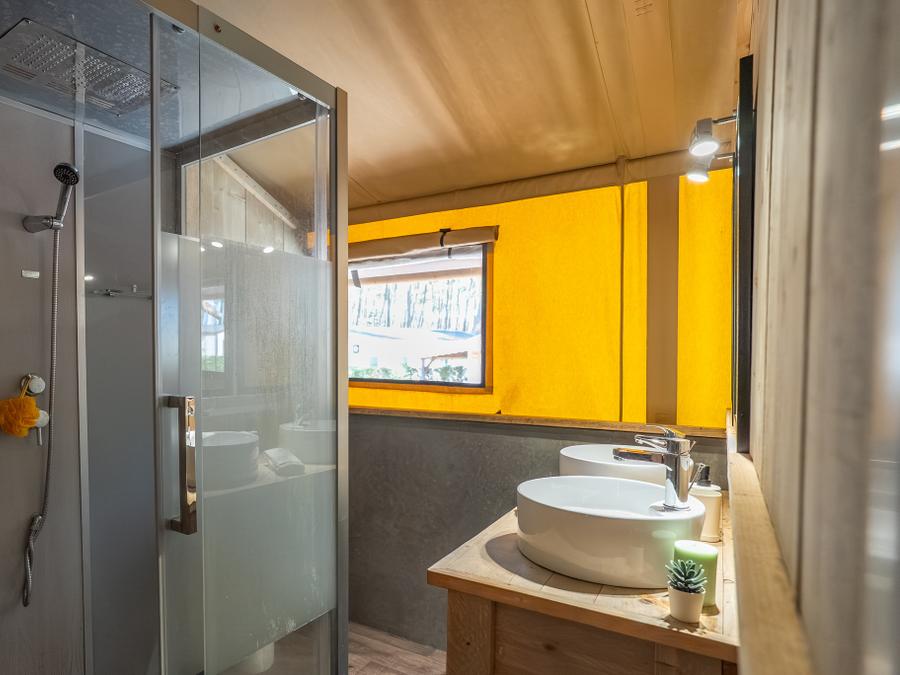 Tente en toile et en bois 8 personnes - ECOLUXE - 3 chambres 15