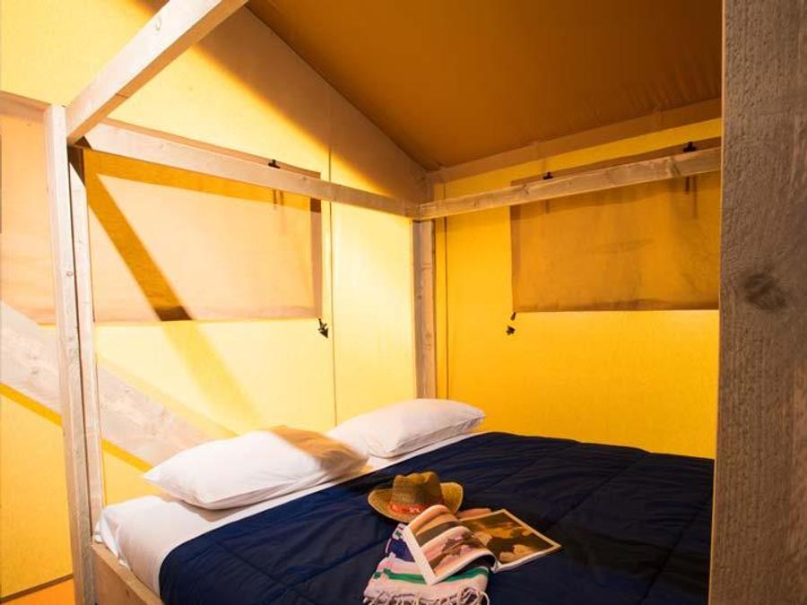 Tente en toile et en bois 8 personnes - ECOLUXE - 3 chambres 2