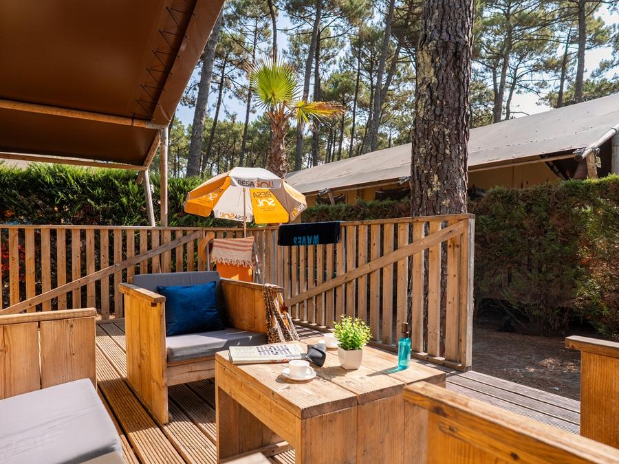 Tente en toile et en bois 5 personnes - ECOLUXE - 2 chambres 10