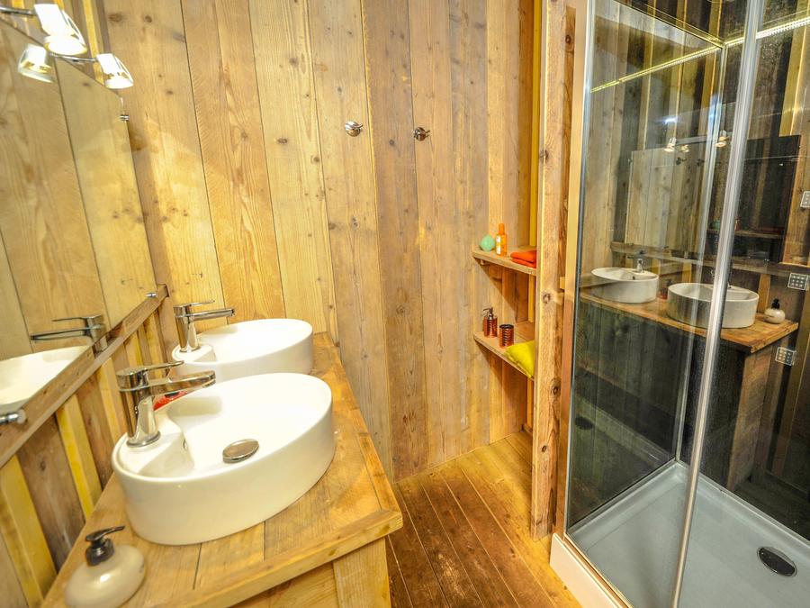 Tente en toile et en bois 5 personnes - ECOLUXE - 2 chambres 7