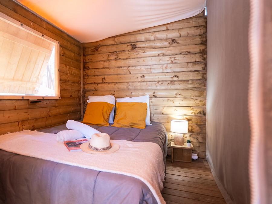 Tente en toile et en bois 5 personnes - CABANE sur pilotis 10