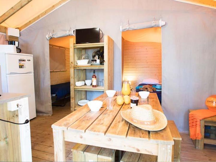 Tente en toile et en bois 5 personnes - CABANE sur pilotis 1