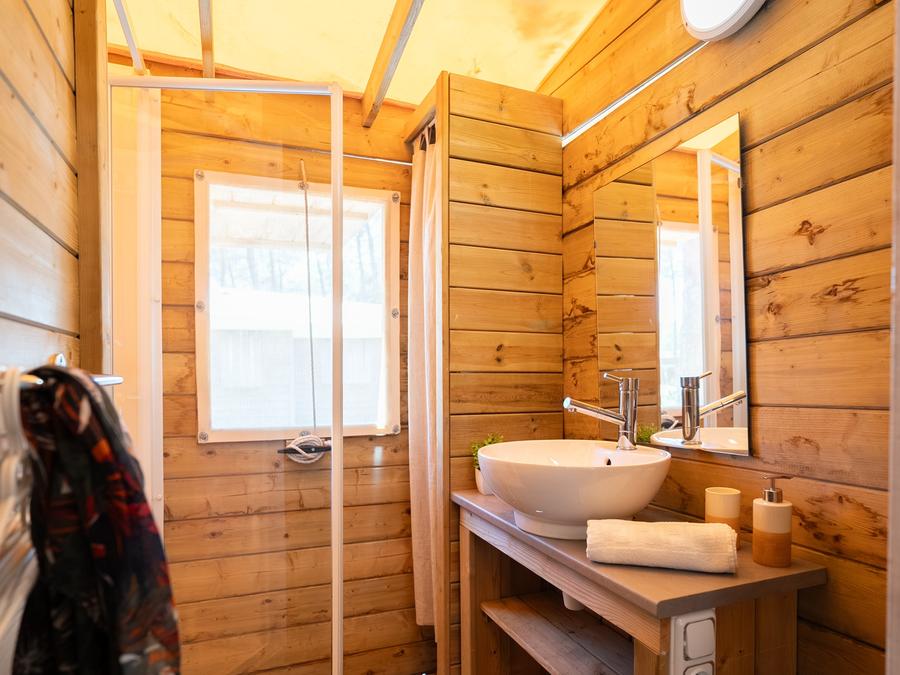 Tente en toile et en bois 5 personnes - CABANE sur pilotis 13