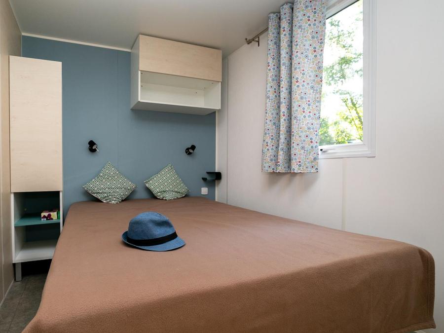 Mobilhome 6 personnes - MH2 Premium + terrasse 8 m², avec sanitaires 4