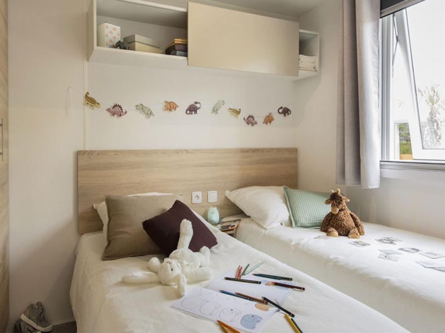 Mobilhome 6 personnes - Premium 35m² 3 chambres - Terrasse couverte + TV + LV + Plancha 6 pers. 1
