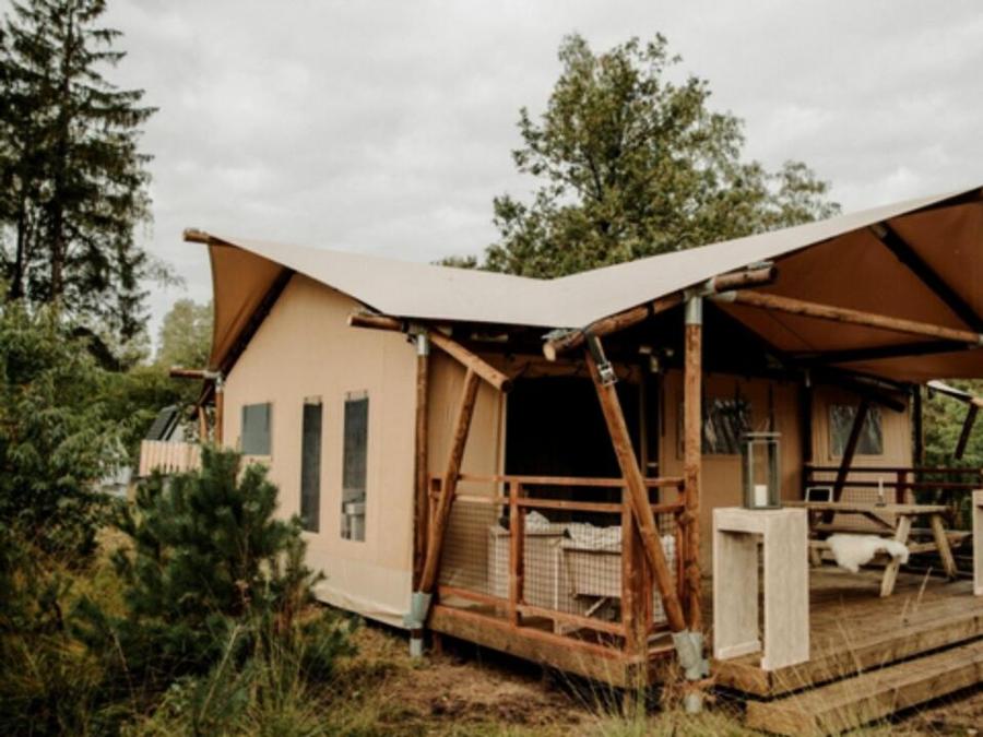 Tente en toile et en bois 5 personnes - Lodge 3 Pièces 5 Personnes 0