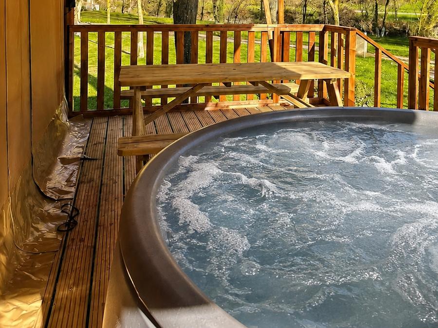 Tente en toile et en bois 4 personnes - Wood Lodge Premium Spa 13