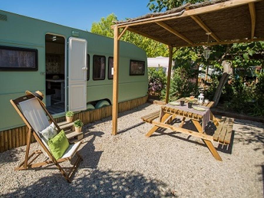 Caravane 4 personnes - Verde Oliva sans sanitaires 0