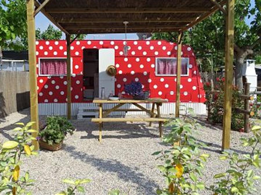 Caravane 4 personnes - COLA, sans sanitaires 0