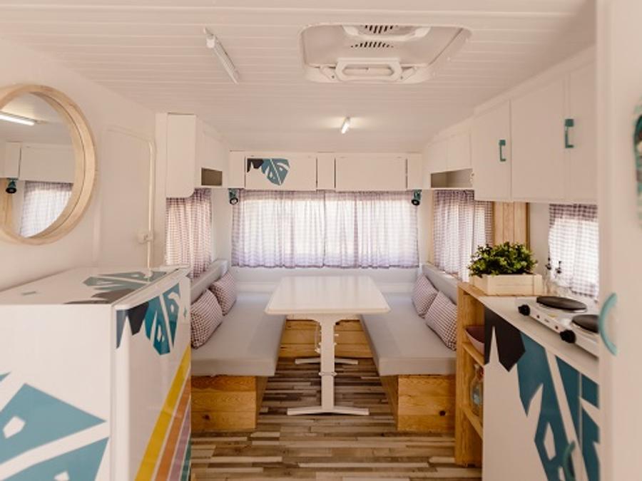 Caravane 4 personnes - 37 RAINBOW sans sanitaires 2
