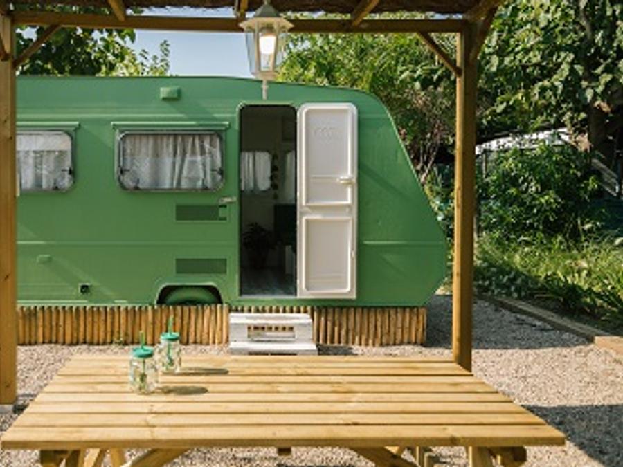 Caravane 4 personnes - TROPICAL- sans sanitaire 0