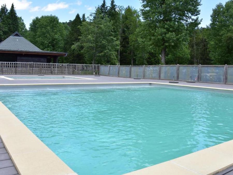 Camping Domaine du Lac Chambon 3*