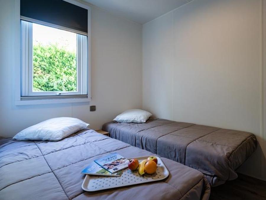 Mobilhome 6 personnes - Mobil-home Grand Large 34.5m² (3 chambres) (- de 8 ans) + TV + Terrasse 4/6 pers 4