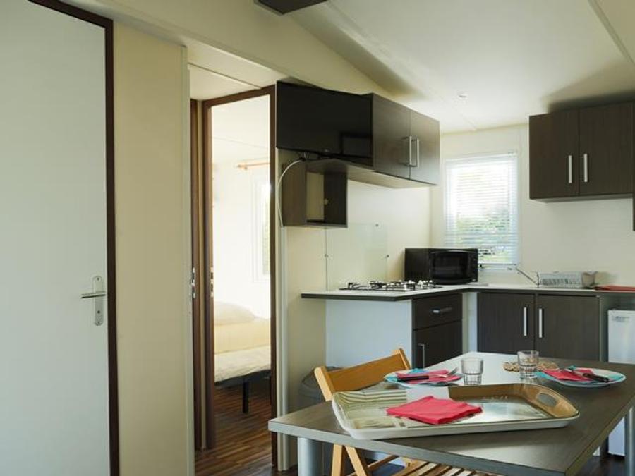Mobilhome 2 personnes - Mobil-home Plage 18.6m² (+ de 10 ans) (1 chambre) + Terrasse bois semi-couverte + TV 2 pers 3