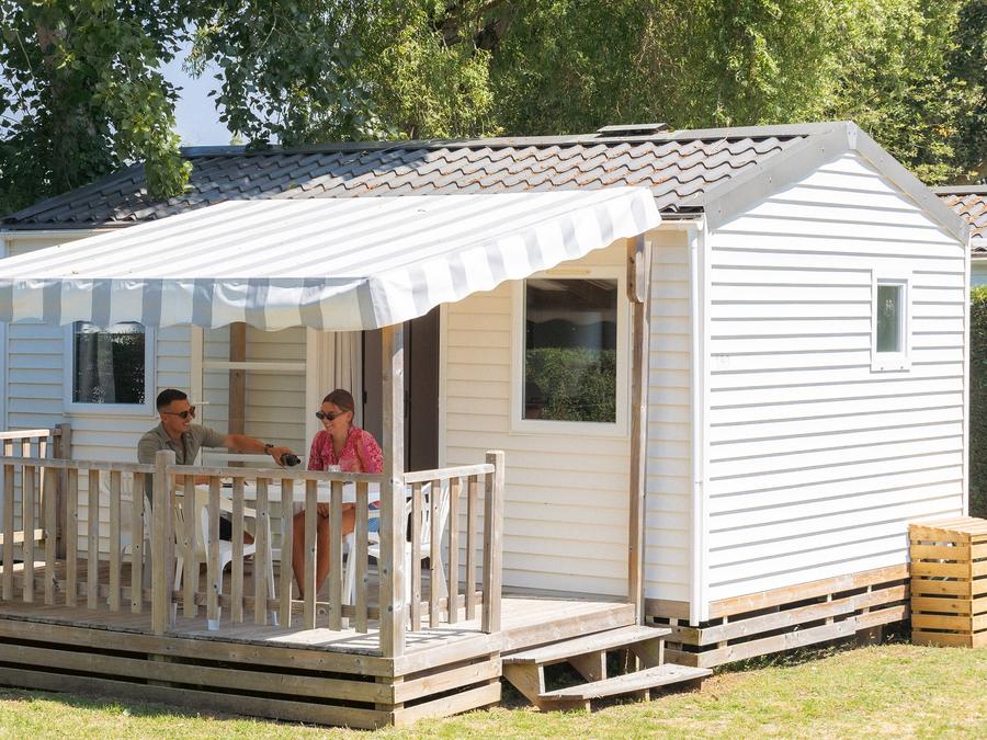 Mobilhome 2 personnes - Mobil-home Plage 18.6m² (+ de 10 ans) (1 chambre) + Terrasse bois semi-couverte + TV 2 pers 0