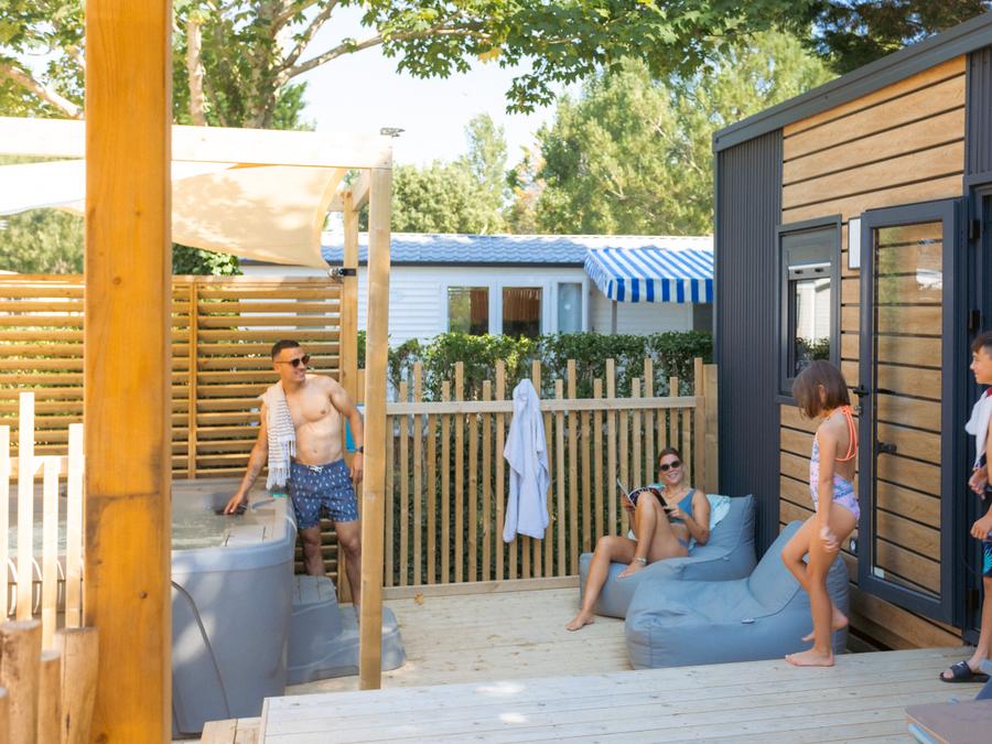 Mobilhome 4 personnes - Mobil-home Premium 2ch. avec spa (33m²) 4 pers 1