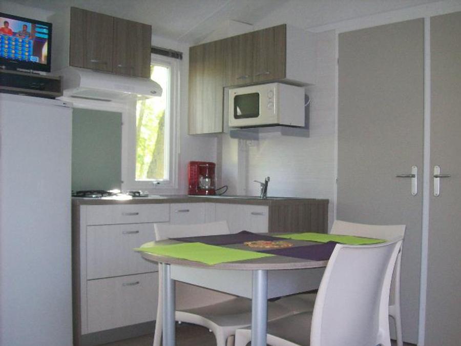 Mobilhome 4 personnes - Ibiza 27,5m² + terrasse semi-couverte 2