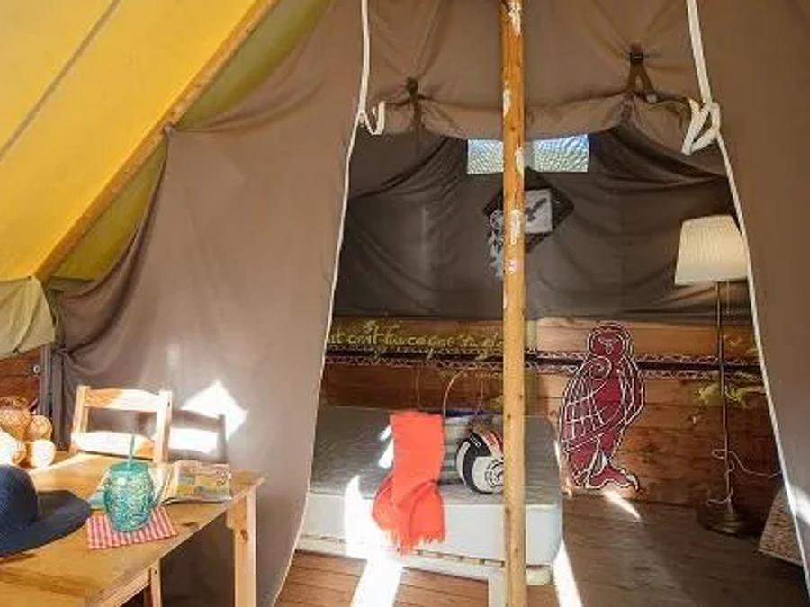 Tente en toile et en bois 2 personnes - Lodge Canadienne PMR, la tente confort avec petit déjeuner; accessible fauteuils 2