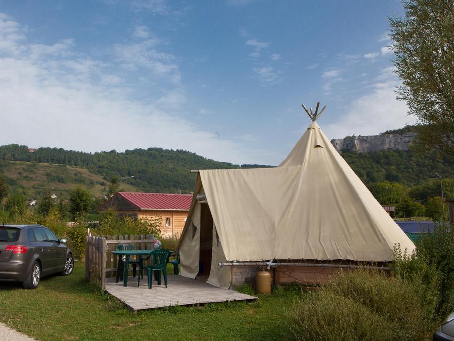 Bungalow toilé 4 personnes - LODGE TRAPPEUR sans sanitaires 0