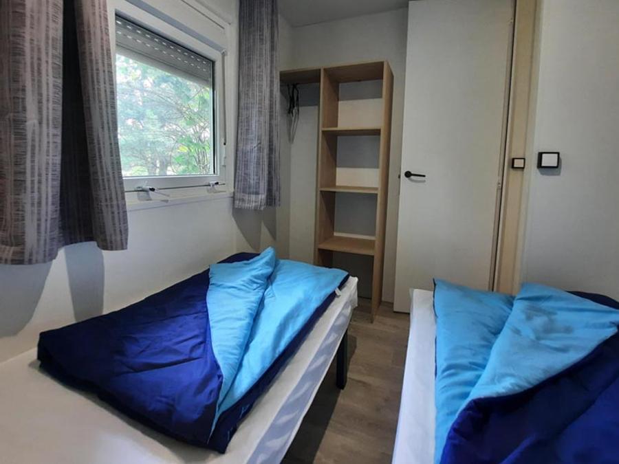 Mobilhome 4 personnes - 2 chambres DRESSING 2