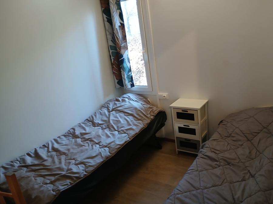 Chalet 4 personnes - Chalet Standard 40m² - 2 chambres + TV + Terrasse couverte - Clim 3