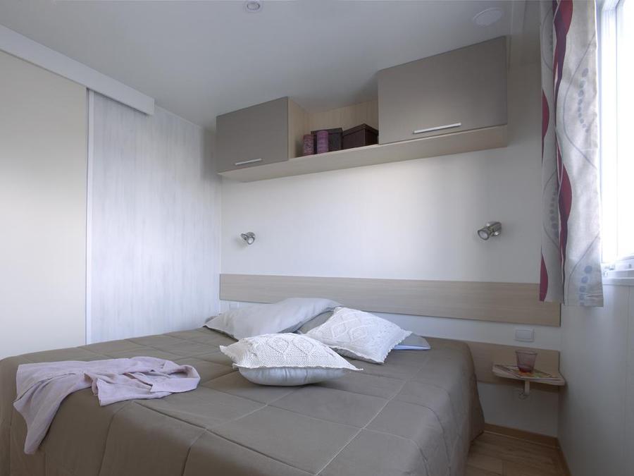 Mobilhome 6 personnes - Confort 32m² (3 chambres) + terrasse semi-couverte 10m² + TV | 6 personnes 4